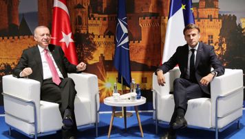 erdogan-madridde-makronla-gorusub-foto